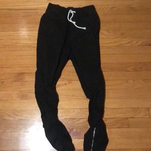 Black skinny jeans